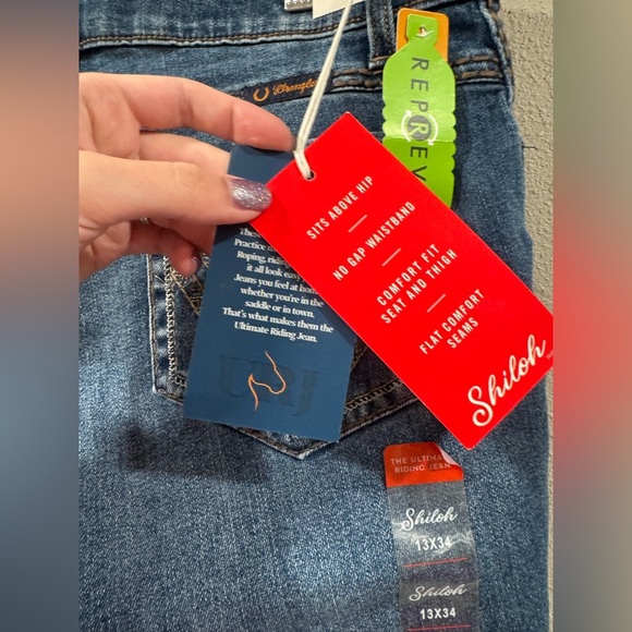 NWT Wrangler Shiloh Jeans - Picture 4 of 8